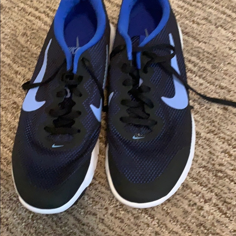 Women’s sneakers